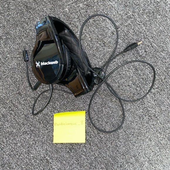 Computer Gaming Electronics Bundle - Keyboard, Mouse, and Headset All Included - Picture 4 of 8